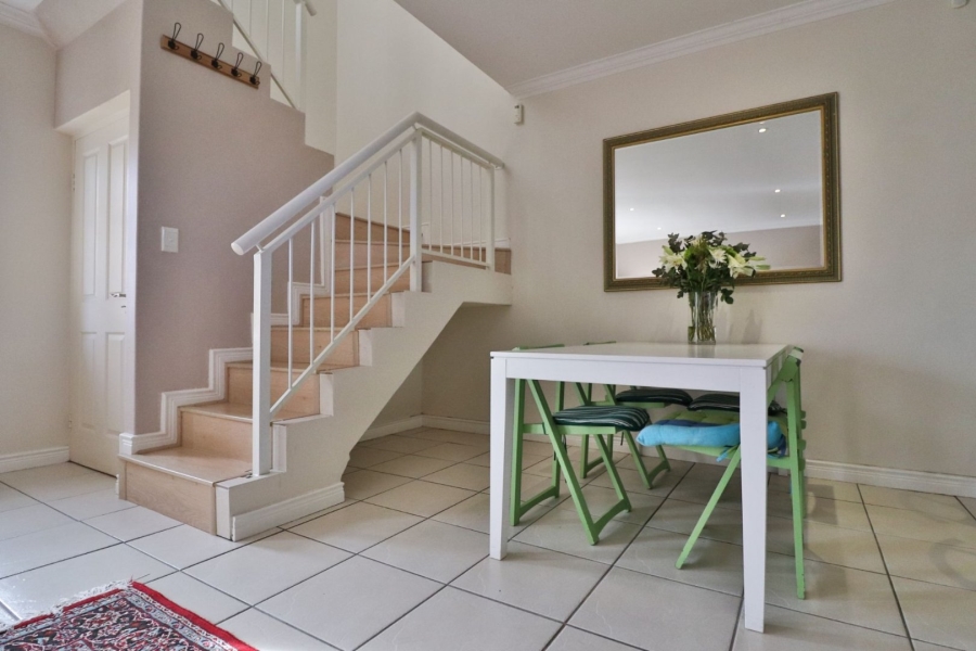 To Let 2 Bedroom Property for Rent in Royal Ascot Western Cape